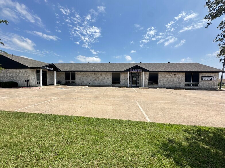 1337 S Main St, Keller, TX à vendre - Photo du bâtiment - Image 2 de 10
