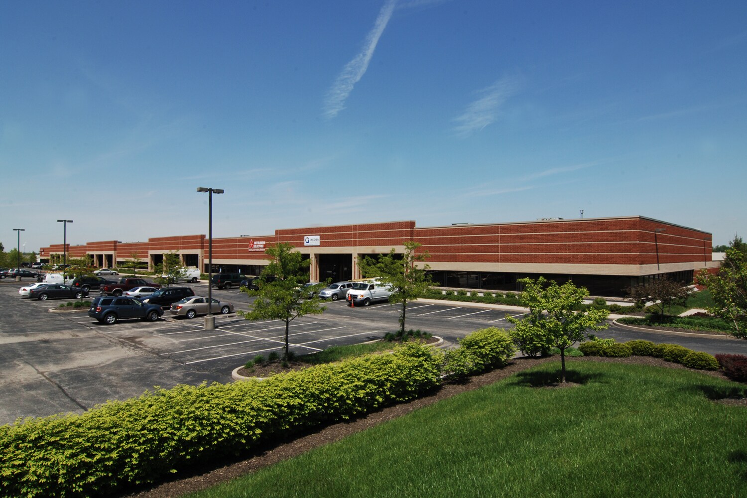 2363-2379 Progress Dr, Hebron, KY for lease Building Photo- Image 1 of 2