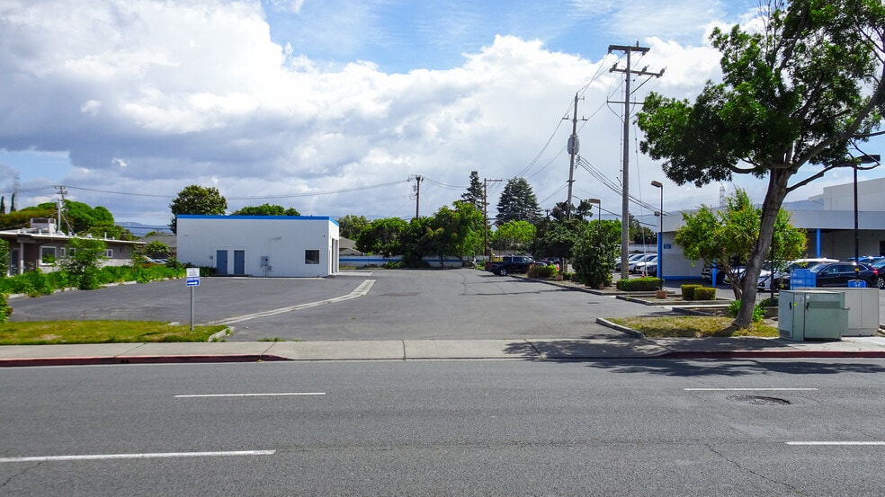 1044 W El Camino Real, Sunnyvale, CA for lease - Building Photo - Image 3 of 8