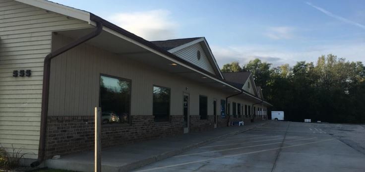 575 Bay View Rd, Mukwonago, WI à louer - Photo du bâtiment - Image 2 de 3