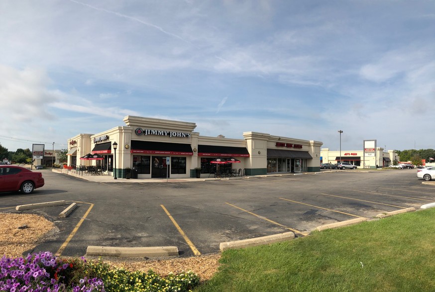 1808-2110 Round Barn Rd, Champaign, IL for sale - Building Photo - Image 1 of 1