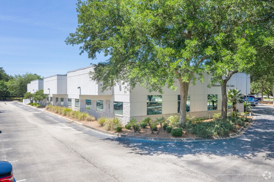 6820 Southpoint Pky, Jacksonville, FL for sale - Building Photo - Image 3 of 5