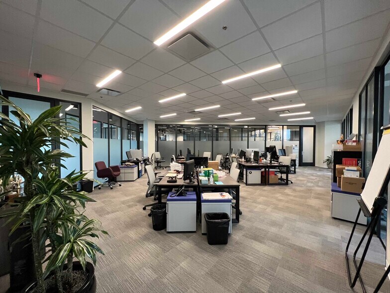 1213 W Morehead St, Charlotte, NC à louer - Photo intérieure - Image 3 de 28