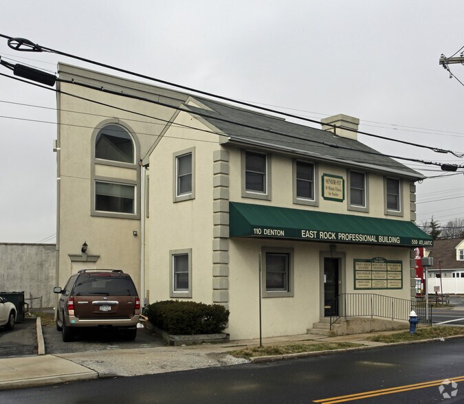 559 Atlantic Ave, East Rockaway, NY à louer - Photo du bâtiment - Image 2 de 43