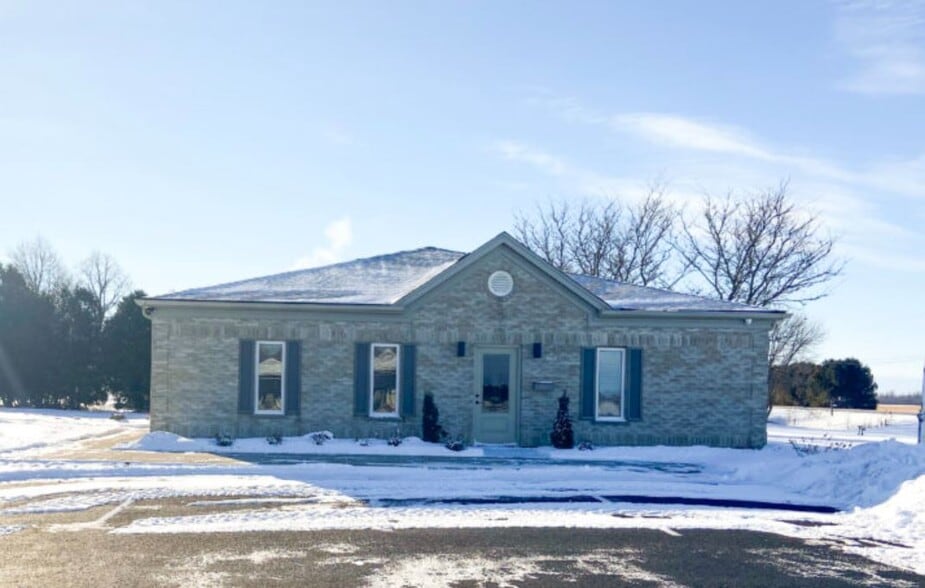 34694 Richmond St, Lucan Biddulph, ON for sale - Building Photo - Image 1 of 1