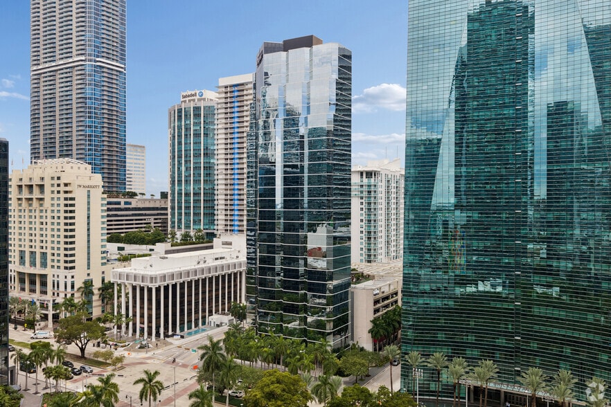 1221 Brickell Ave, Miami, FL for lease - Building Photo - Image 1 of 24