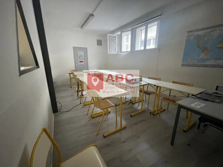 Office in Montpellier for lease - Interior Photo - Image 3 of 7