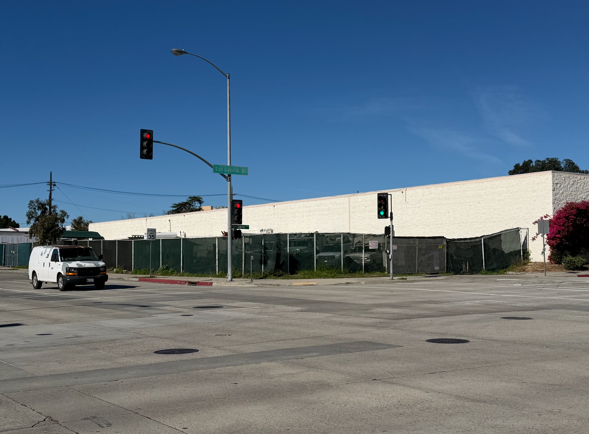 Prime Pasadena Commercial Land | ±24,390 SF | Corner Location, Pasadena, CA for lease Primary Photo- Image 1 of 6