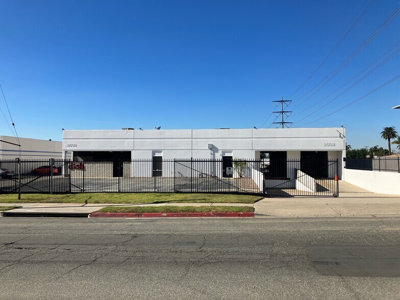 2602 Halladay St, Santa Ana, CA à vendre - Photo principale - Image 2 de 18