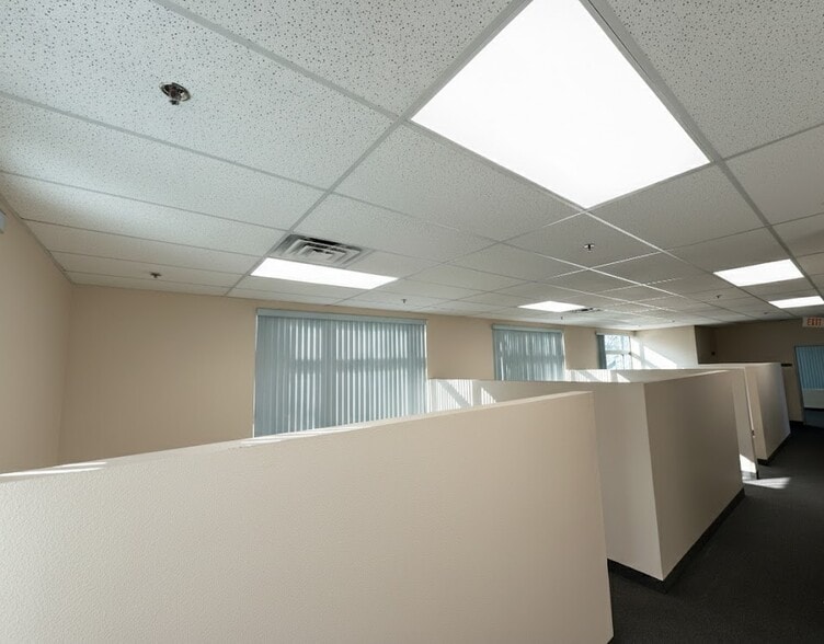 7385 Prairie Falcon Rd, Las Vegas, NV for lease - Building Photo - Image 3 of 7