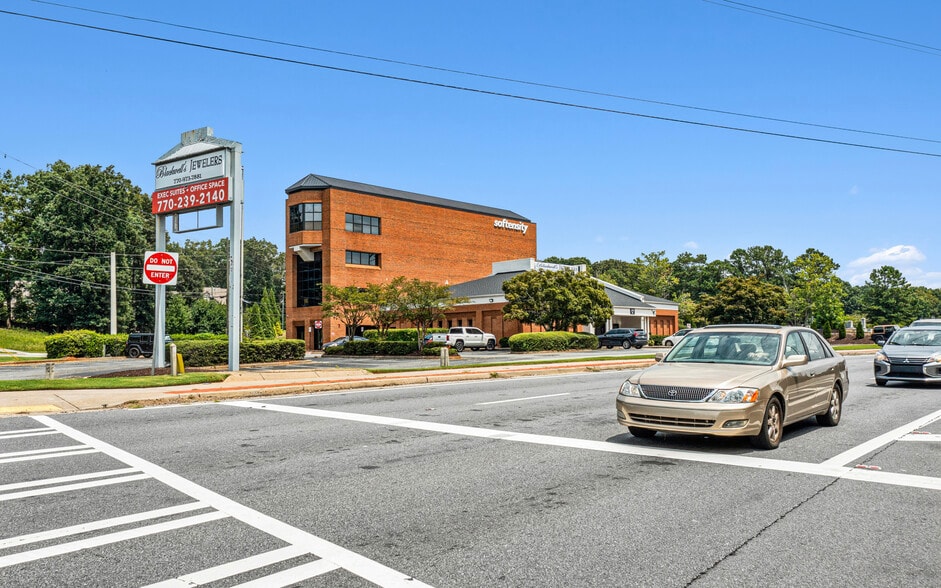 2265 Roswell Rd, Marietta, GA for lease - Building Photo - Image 3 of 19