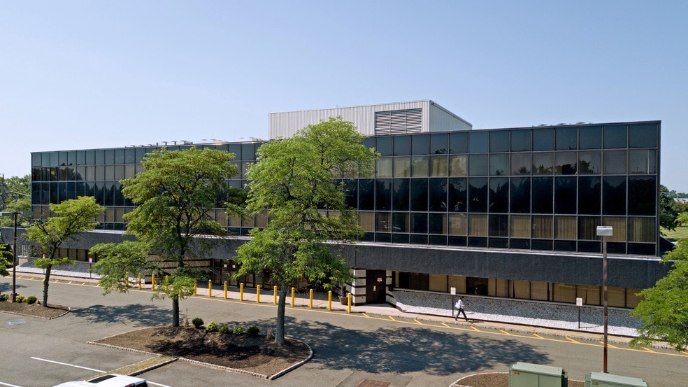 225 Old New Brunswick Rd, Piscataway, NJ for lease - Building Photo - Image 2 of 5