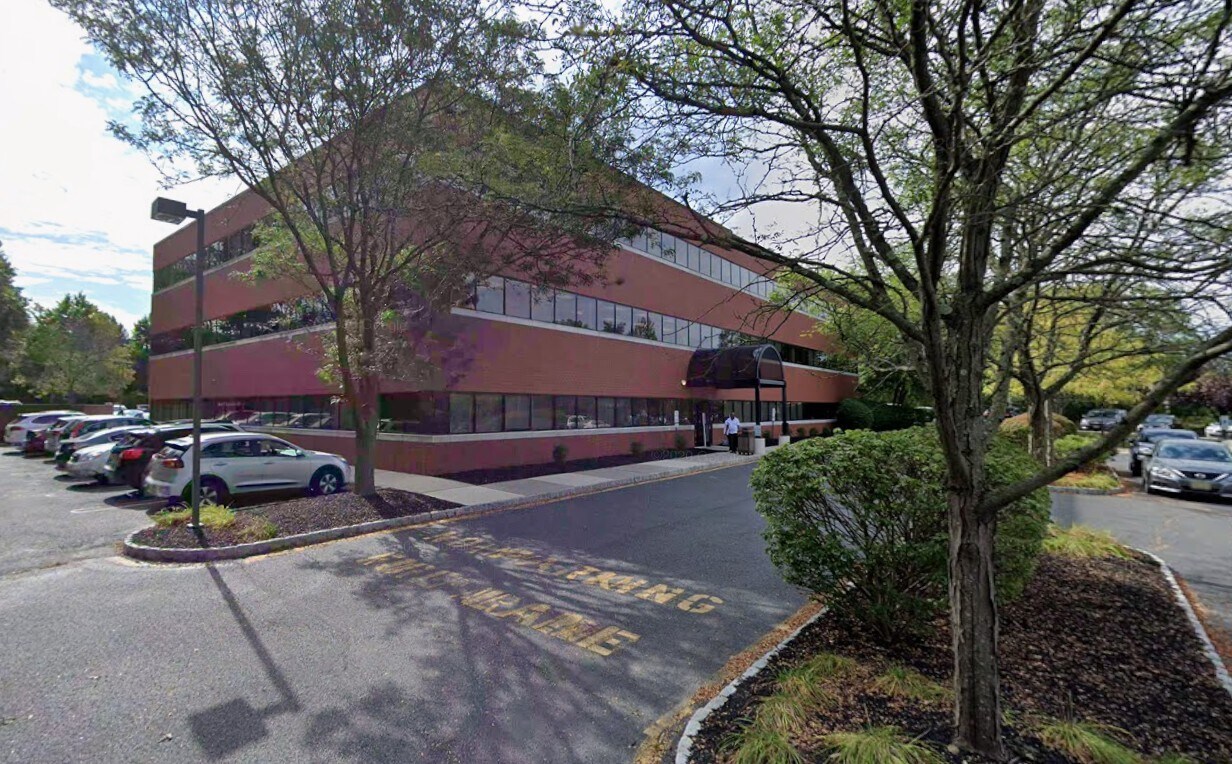 579 Cranbury Rd, East Brunswick, NJ for lease Building Photo- Image 1 of 4