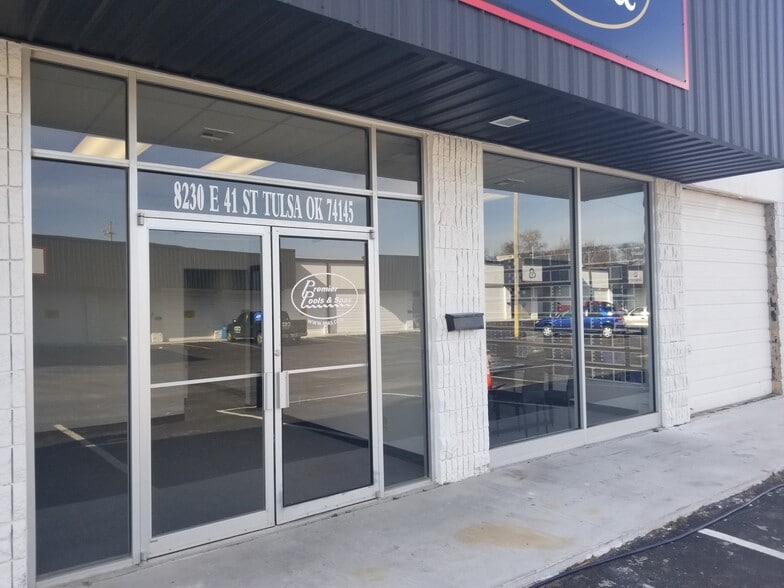 8240-8290 E 41st St, Tulsa, OK for lease - Building Photo - Image 2 of 12