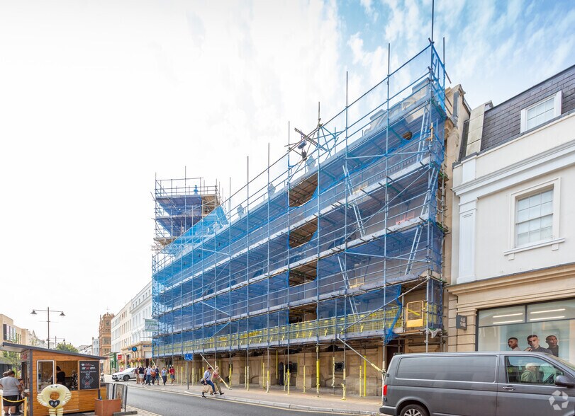 130 High St, Cheltenham à louer - Photo du bâtiment - Image 3 de 4