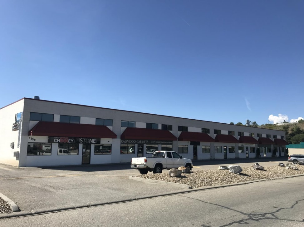 2450 14 Av, Vernon, BC for lease Primary Photo- Image 1 of 2