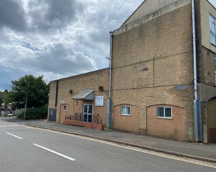 Bretch Hl, Banbury à louer - Photo du bâtiment - Image 3 de 3