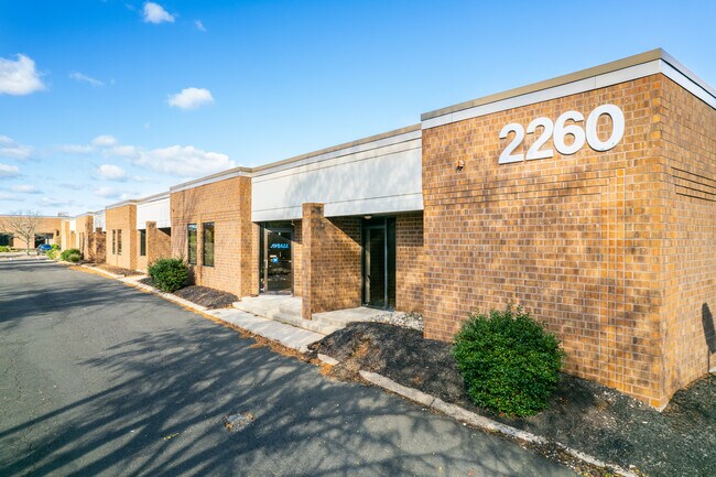 Plus de détails pour 2260 Cabot Blvd W, Langhorne, PA - Industriel à louer