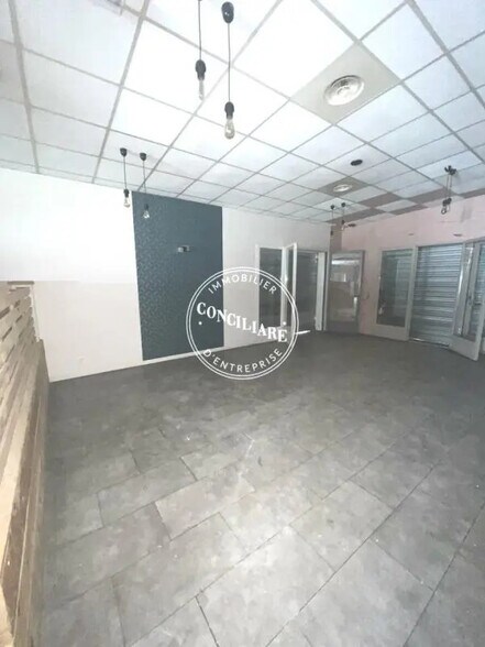 Retail in Portet-sur-Garonne for lease - Building Photo - Image 3 of 5
