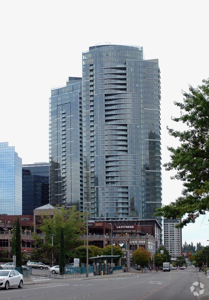 10608-10700 NE 4th St, Bellevue, WA à louer - Photo du bâtiment - Image 3 de 14