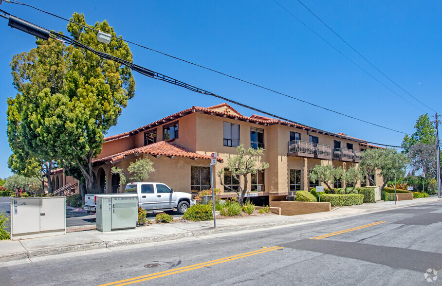 167 S San Antonio Rd, Los Altos, CA à louer - Photo du bâtiment - Image 2 de 5