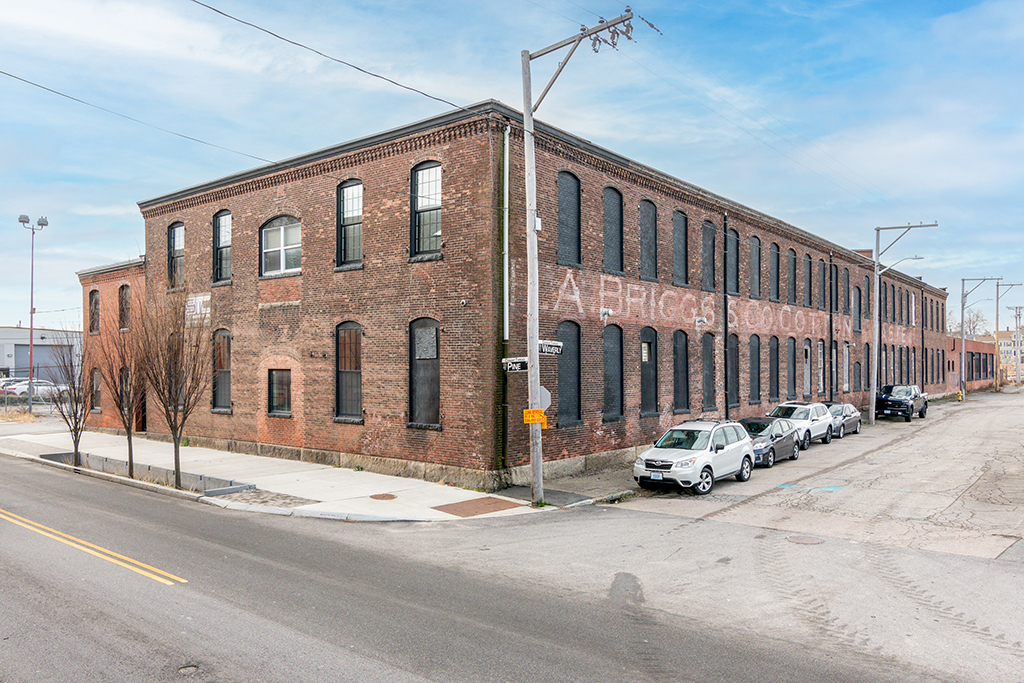 248 Pine St, Pawtucket, RI for sale Building Photo- Image 1 of 29