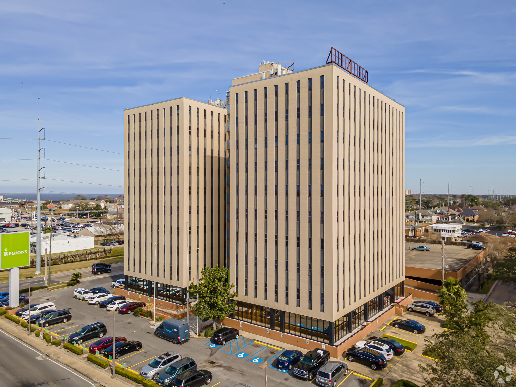 3525 N Causeway Blvd, Metairie, LA for lease Primary Photo- Image 1 of 13