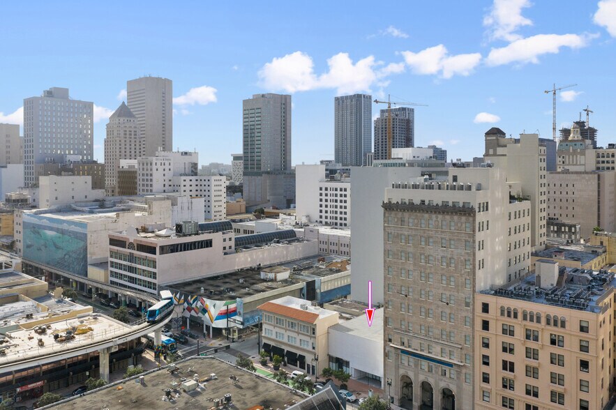 113-115 SE 1st St, Miami, FL à vendre - Aérien - Image 1 de 4