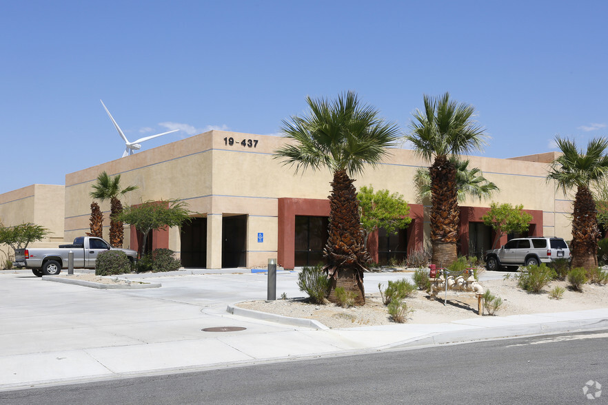 19437 Newhall St, Palm Springs, CA à vendre - Photo du bâtiment - Image 1 de 1