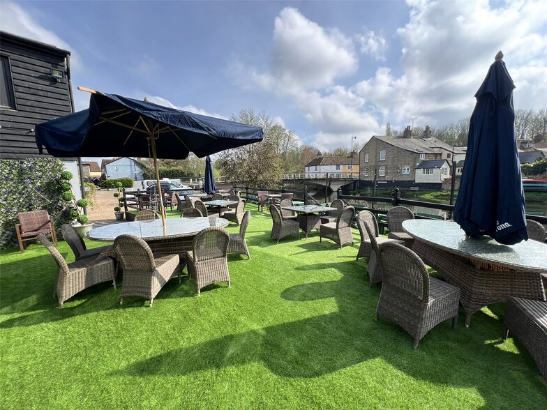 Cross St, Sudbury à vendre - Photo du bâtiment - Image 3 de 22