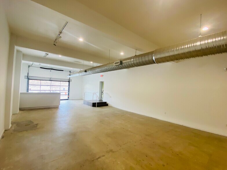 188 Coxe Ave, Asheville, NC à louer - Photo du bâtiment - Image 3 de 8