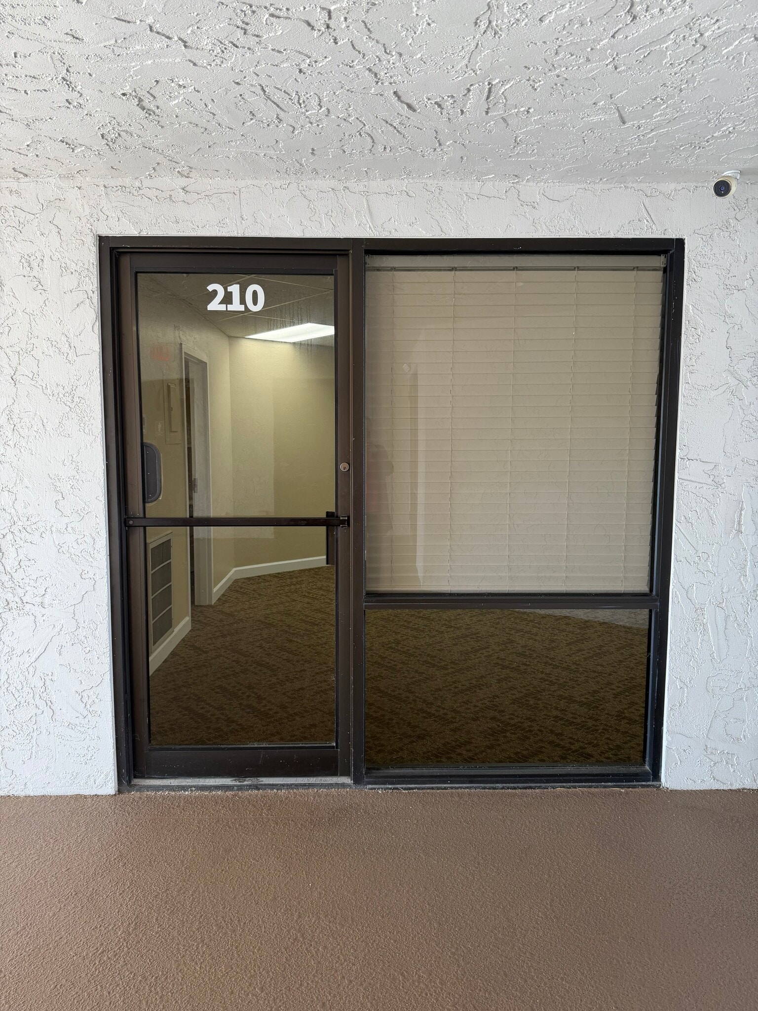 6719 Winkler Rd, Fort Myers, FL à louer Photo intérieure- Image 1 de 7