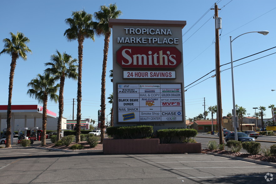 6120-6180 W Tropicana Ave, Las Vegas, NV for lease - Building Photo - Image 3 of 7