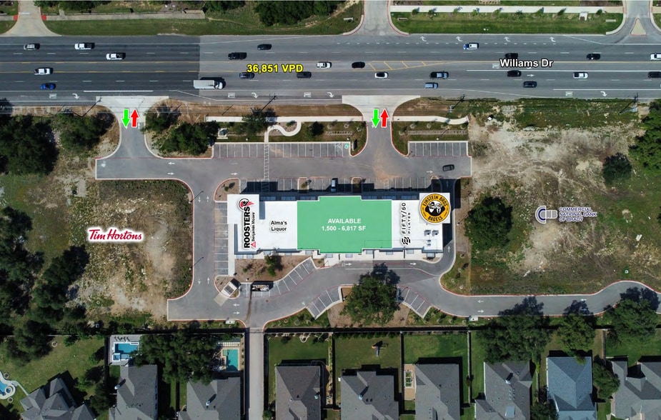 3900 Williams Dr, Georgetown, TX à louer - Photo du bâtiment - Image 3 de 10