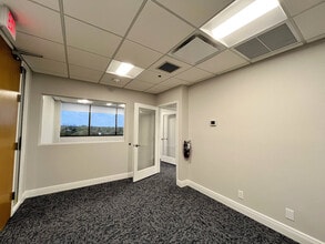 4901 NW 17th Way, Fort Lauderdale, FL for lease Interior Photo- Image 2 of 10