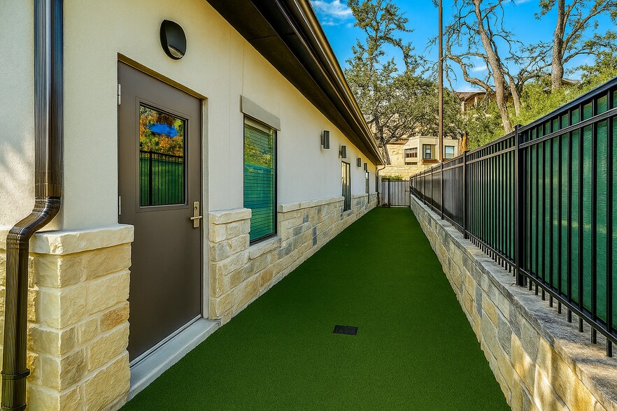 27511 Interstate 10, Boerne, TX à louer - Photo du bâtiment - Image 2 de 12