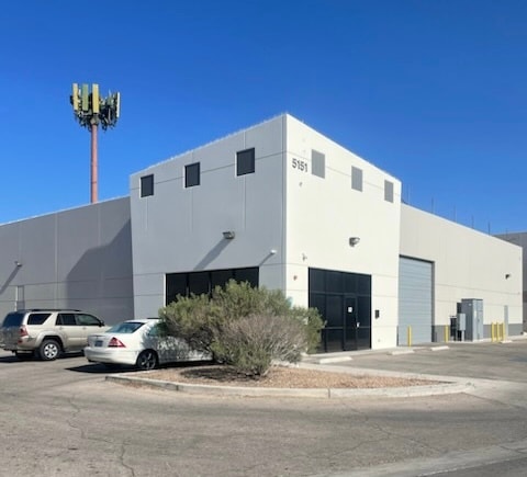 5151 W Oquendo Rd, Las Vegas, NV for lease - Building Photo - Image 1 of 11