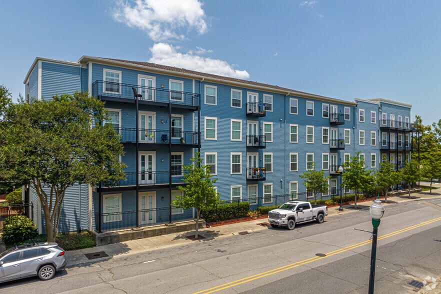 1420 Annunciation St, New Orleans, LA for lease - Building Photo - Image 2 of 45