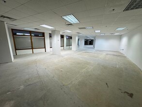 631 S 3rd St, Louisville, KY à louer Photo intérieure- Image 2 de 6