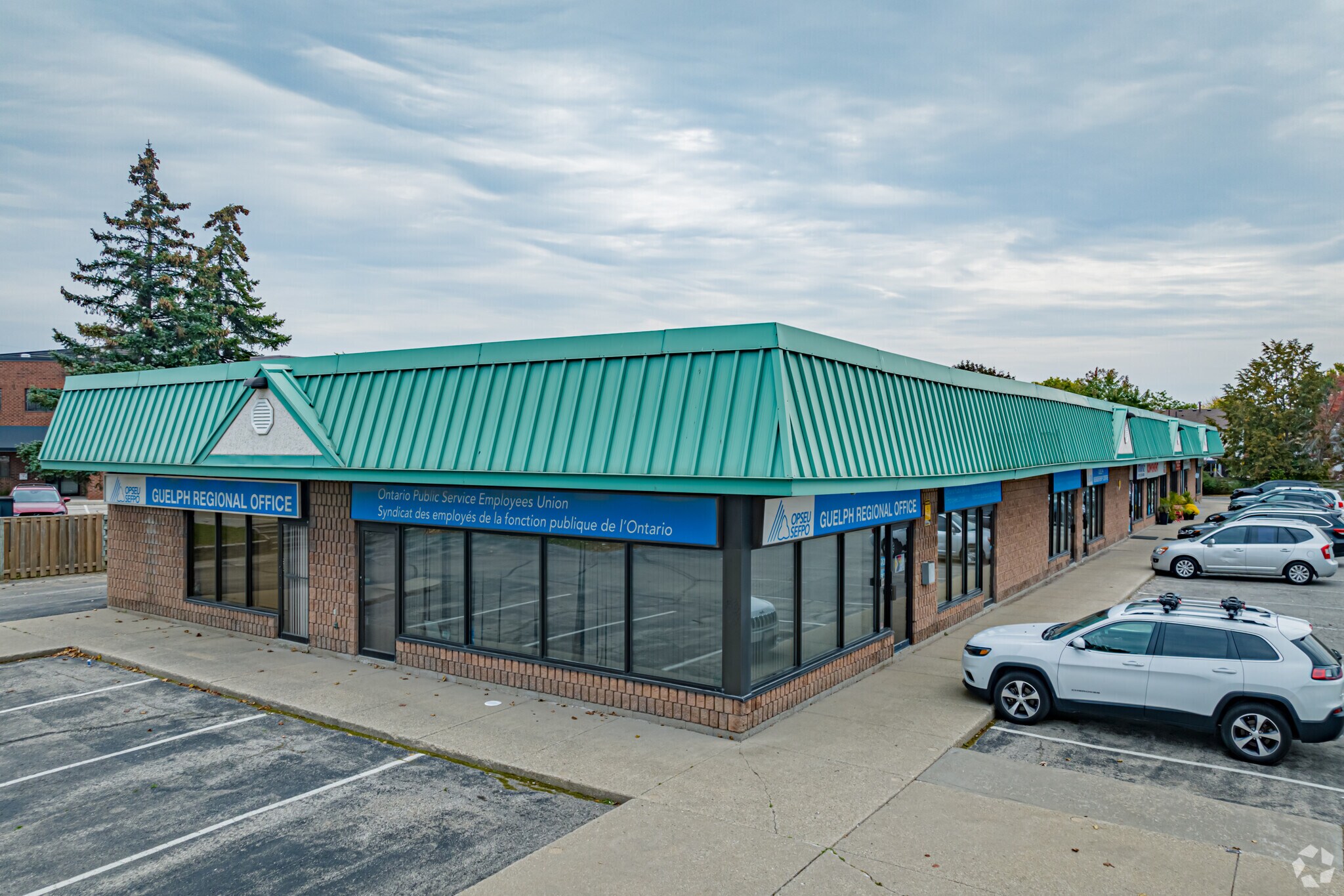 400 Speedvale Ave W, Guelph, ON for sale Primary Photo- Image 1 of 1