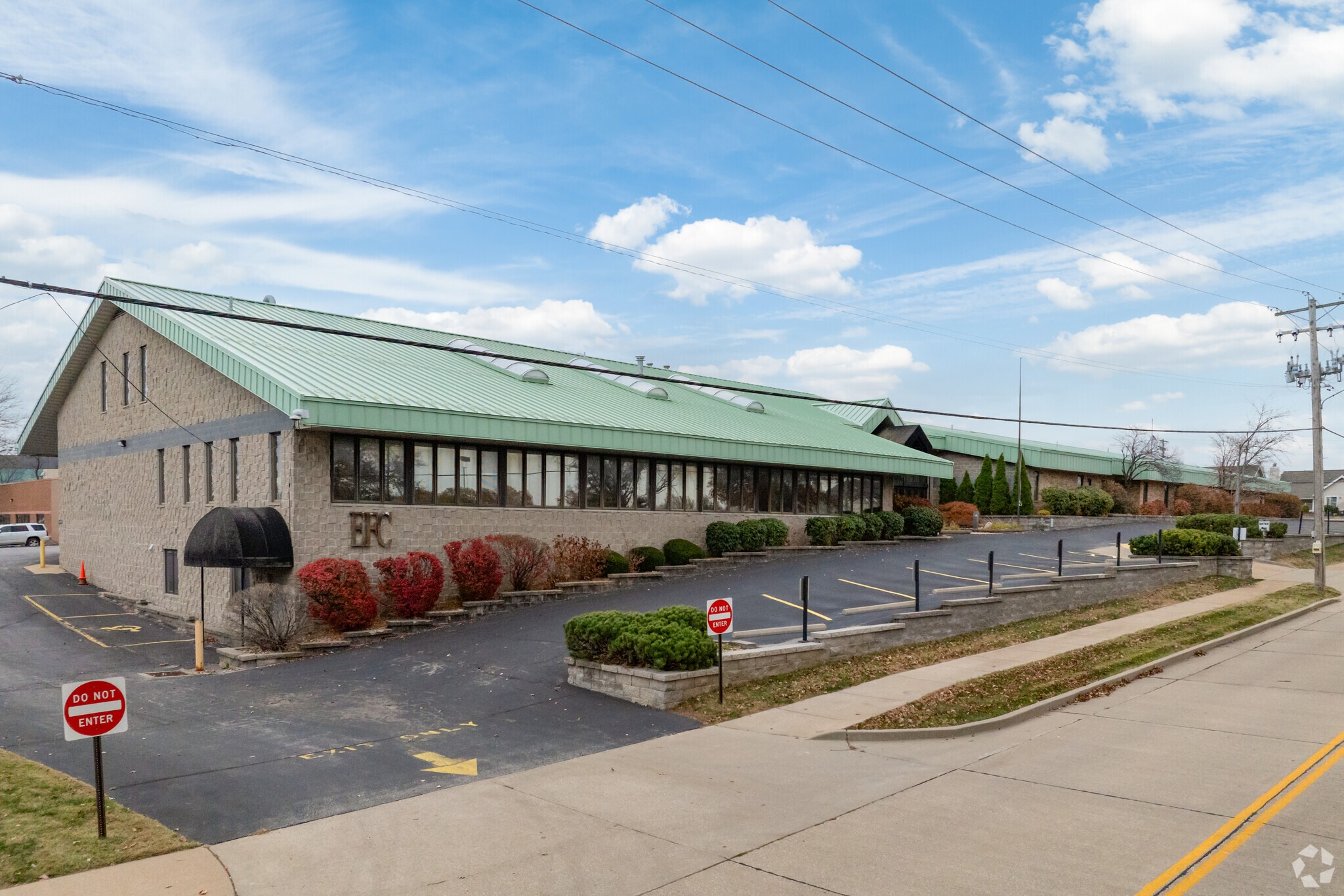 1900-1940 Craigshire Dr, Saint Louis, MO for lease Building Photo- Image 1 of 7