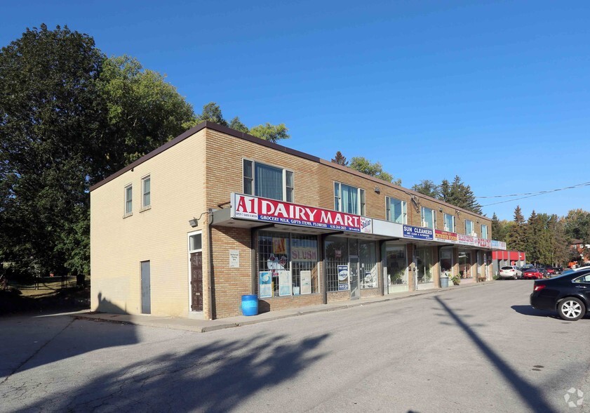 706-718 Scarlett Rd, Toronto, ON for lease - Building Photo - Image 2 of 4