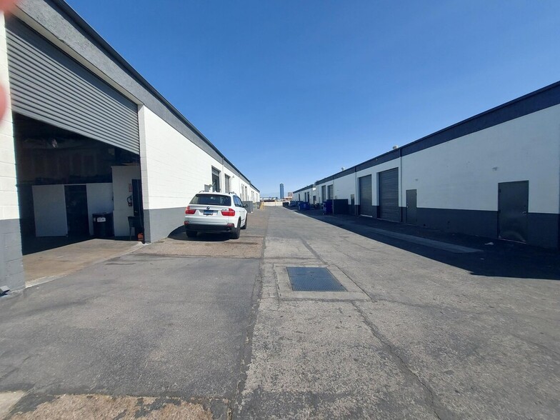 5067-5085 Arville St, Las Vegas, NV for lease - Building Photo - Image 2 of 10