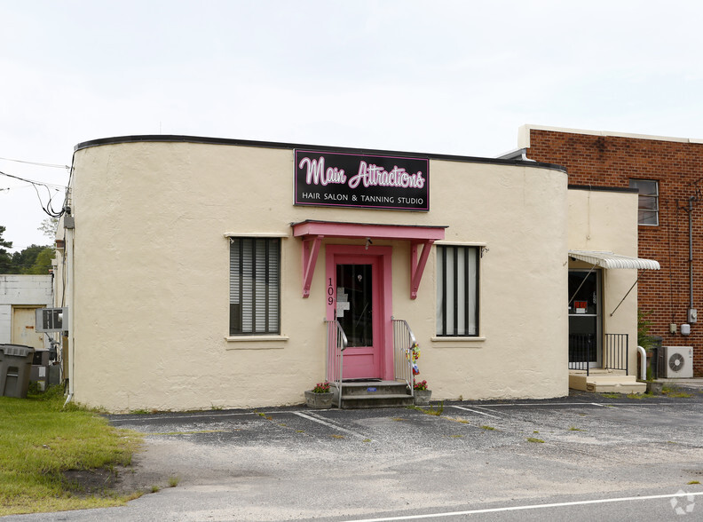 109 Martin Luther King Jr Dr, Bladenboro, NC for sale - Primary Photo - Image 1 of 1