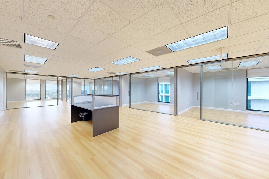 1665 Palm Beach Lakes Blvd, West Palm Beach, FL à louer - Numérisation 3D de Matterport - Image 2 de 17