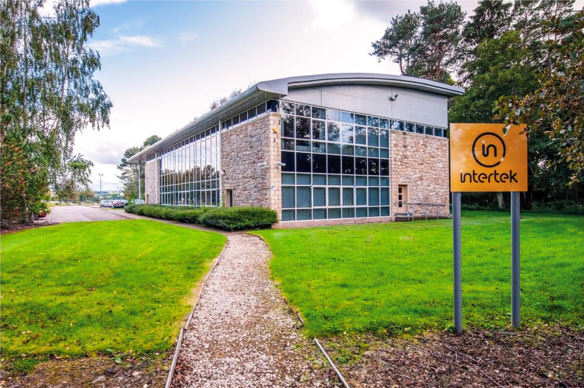 Orchard Ter, Alness for lease Building Photo- Image 1 of 6