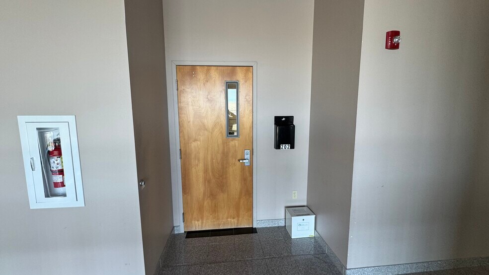 2550 Brodhead Rd, Bethlehem, PA à louer - Photo intérieure - Image 2 de 37