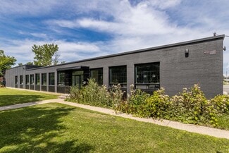 Plus de détails pour 131 Boul Hymus, Pointe-claire, QC - Industriel à louer