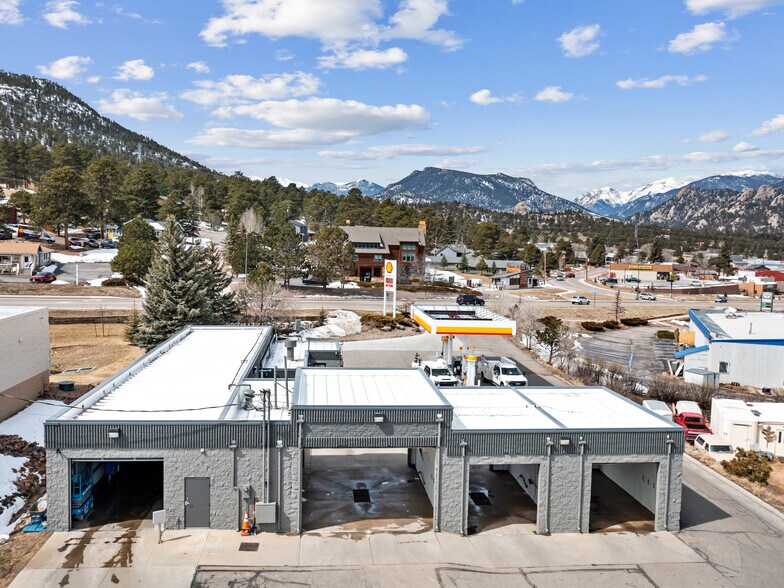 534 S Saint Vrain Ave, Estes Park, CO à vendre - Photo du bâtiment - Image 2 de 11
