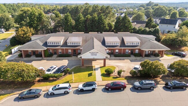 Plus de détails pour 100 Cunningham Ln, Clayton, NC - Bureau à vendre